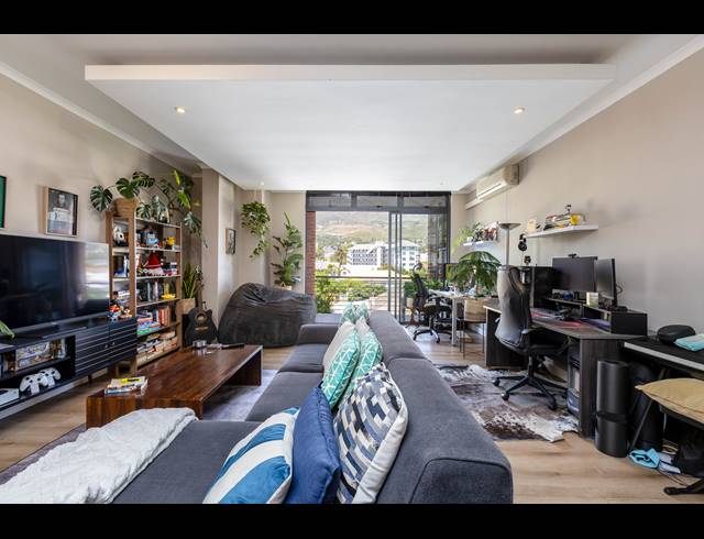 2 BEDROOM APARTMENT SOLD IN GARDENS